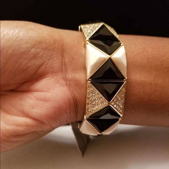 Cookie Lee Statement Bracelet - Picture 2 of 3